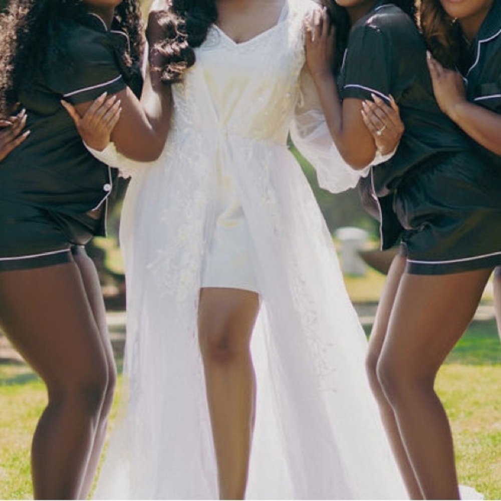 Luxury Custom Bridal Robe 💍 - Picture 2 of 4